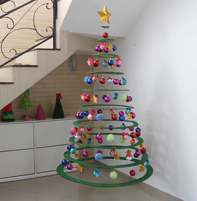 Faça você mesmo! Monte sua própria Árvore de Natal usando papelão -  Pensamento Verde