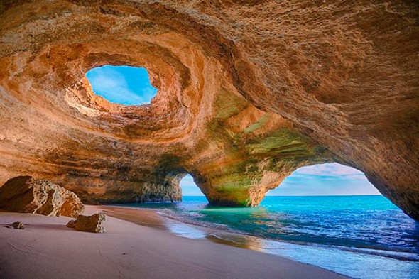 Caverna em Algarve, Portugal
